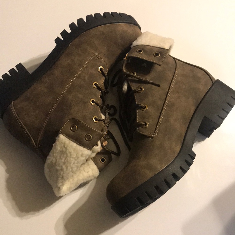 Lug sole combat boot- olive, Chase & Chloe